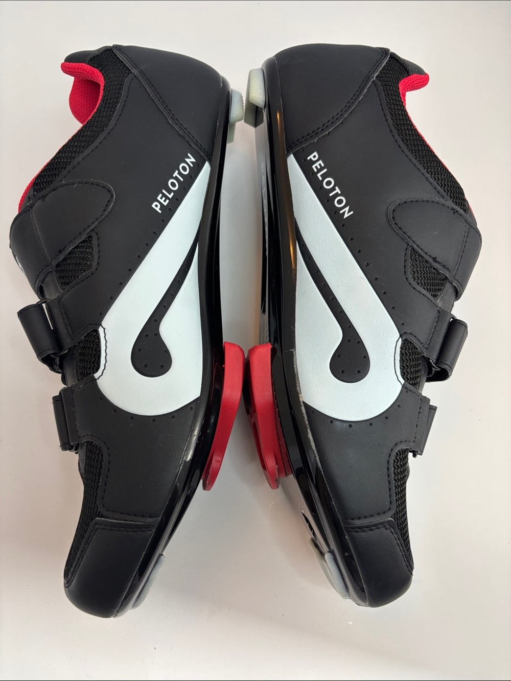 Peloton Men's Cycling Shoes in Black with Red Lining - Picture 2 of 5